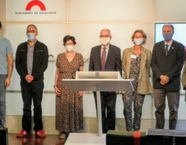 Les entitats socials i el Síndic de Greuges, en roda de premsa. Font: Taula del Tercer Sector Social