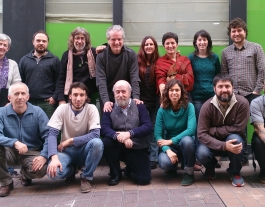 Fotog de grup de la constitució de l'Associació de Xarxes de Mercat Social Font: 