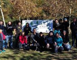Adenc comença una campanya d'apadrinament d'arbre pel riu Ripoll (imatge: apadrinamentfesreviureelripoll) Font: 
