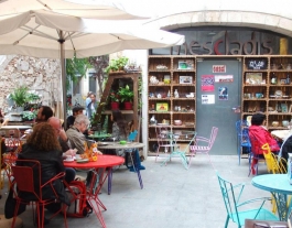 Restaurant de Mescladís per dins. Font: mescladis.org Font: 