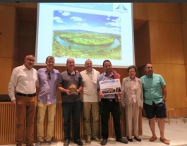 Acte d'entrega de la de la passada edició del Premi Natura i Societat Font: Xarxa de Custòdia del Territori