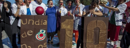 L’entitat va convidar a tothom qui s’acostés al Tibidabo per bufar les espelmes i compartir un gran pastís de xocolata elaborat pel Xocolater de Taradell. Font: Pallapupas. Font: Font: Pallapupas.