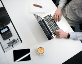 es podrà aportar documentació addicional per recolzar les dades de les diferents partides que es continguin tant en el model 770 com en el model 771. Font: Unsplash. Font: Font: Unsplash.
