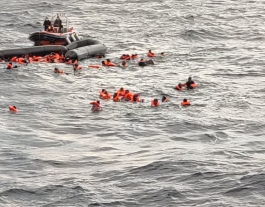 Imatge compartida per l'Òscar Camps a Twitter del rescat dut a terme per l'Open Arms. Font: Òscar Camps (@Campsoscar)