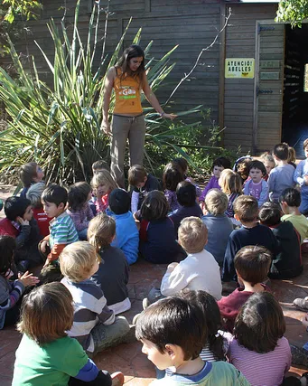 Activitats amb infants. Font: 1000grues/Escola Sadako (Flickr)