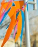 Unes banderoles en representació de la festivitat al carrer, en aquest cas, la Culturassa. Font: Llicència CC Pixabay
