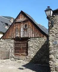 Casa típica de la Vall d'Aran. Font: PxHere Casa típica de la Vall d'Aran. Font: PxHere