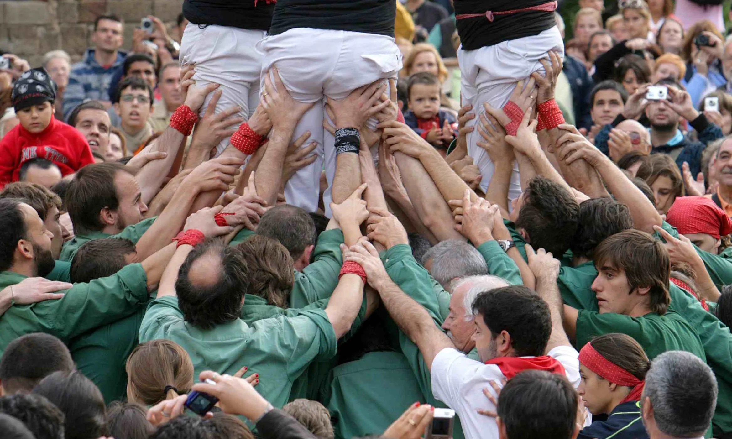 Imatge d'una actuació dels Castellers de Sant Cugat del Vallès.
