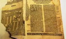 L'ateneu barcelonès convida a apadrinar llibres per restaurar-los
