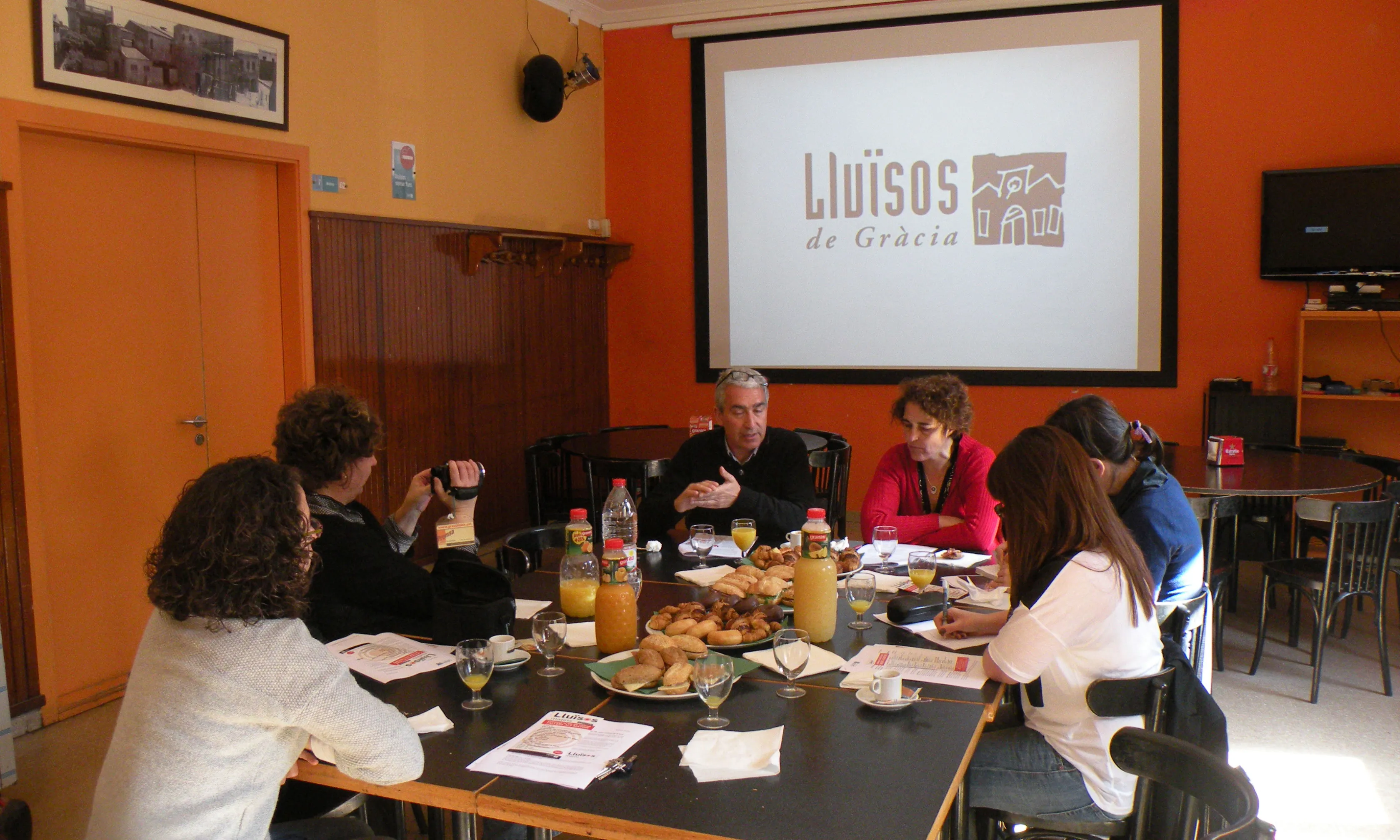 Esmorzar de Premsa als Lluïsos de Gràcia