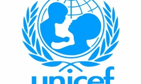 Logo UNICEF Logo UNICEF