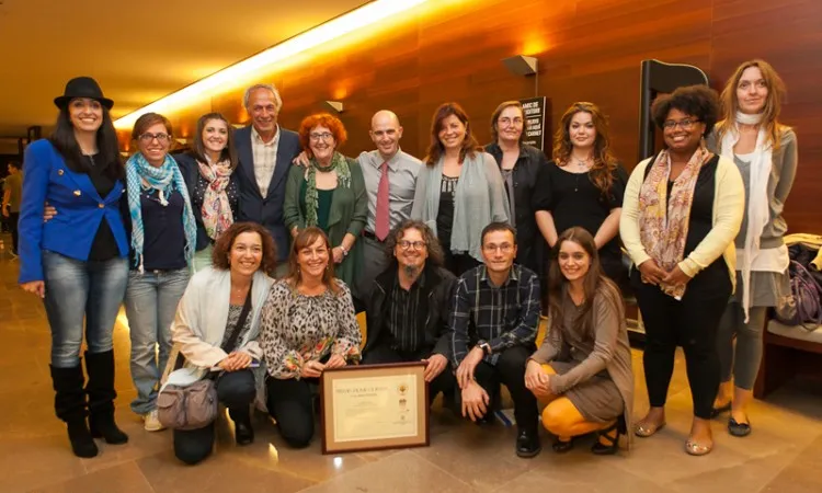 Membre de la biblioteca Can Butjosa de Parets durant la recollida del premi