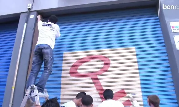 Fotograma del vídeo sobre el projecte "Color a les persianes"