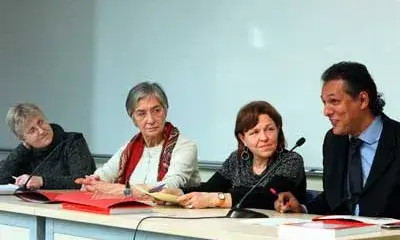 Una de les primeres taules de deliberació organitzada per l'Acord