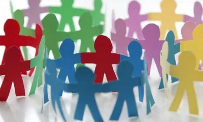 Ninos abraçant-se. Acció social Ninos abraçant-se. Acció social