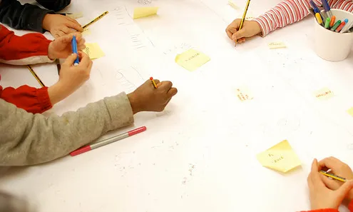 Treball en xarxa pel desenvolupament comunitari, autor La Fundició