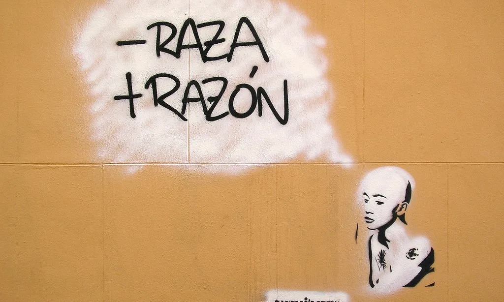Menos raza y más razón feta per l'usuari Brocco Lee