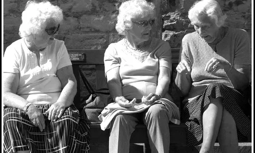 Gent gran. Font: S.Lymath (Flickr)