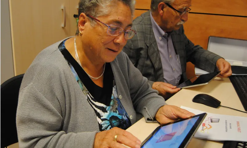 Easy Tablet, comunicació de persones grans en zones rurals