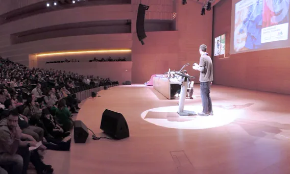 L'Assemblea durant els precs i preguntes.
