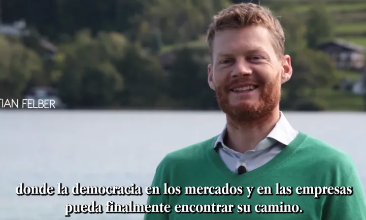 Fotograma del vídeo de presentació del documental sobre l'Economia del Bé Comú