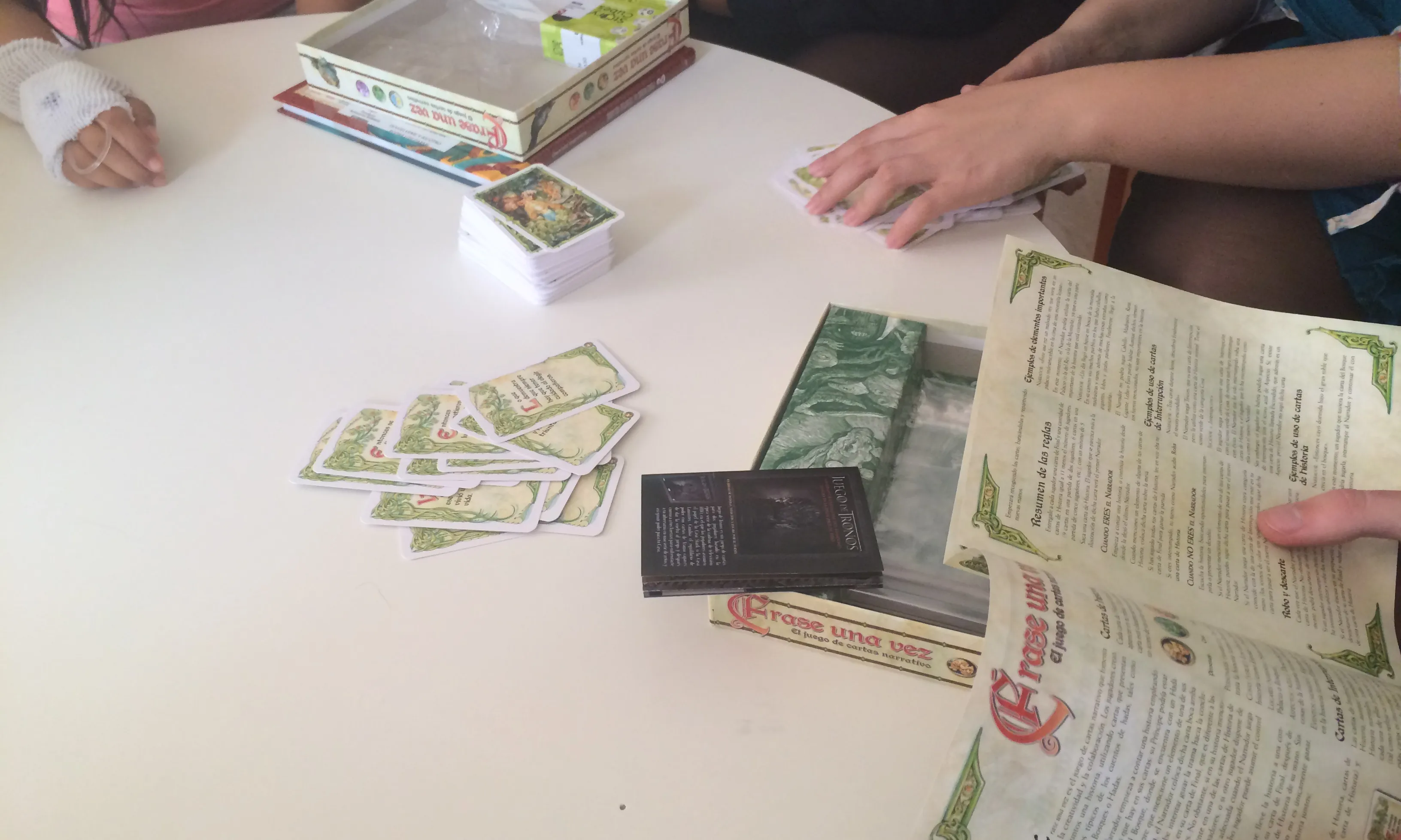 Taller de Contacontes a la Vall d'Hebron (Font: voluntàries FAS)