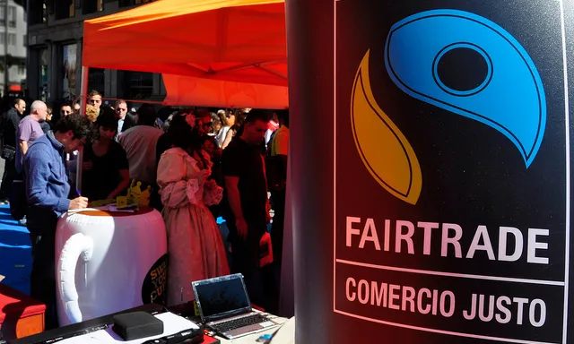 Comerç Just. Imatge CC: flickr.com/photos/imagenenaccion/6264795452