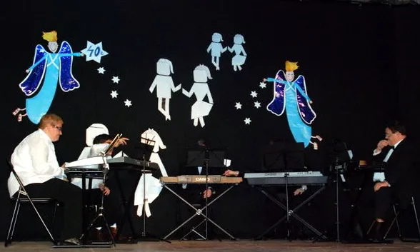 Actuació dels Pianos Alegres de MusiDansi al Foment Martinenc