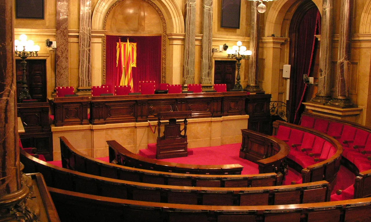 Imatge de l'interior de l'hemicicle.