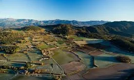 Paisatge de mosaic agroforestal a Catalunya (imatge; ub.edu)