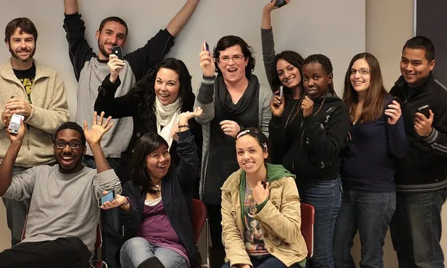 L'integració del mòbil a les aules també pot ser sinònim d'èxit. Foto: Journalist girl