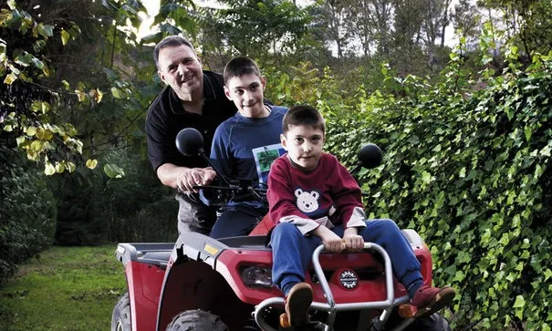 Àngel, Mallol i Lluc, protagonistes de "Pares"