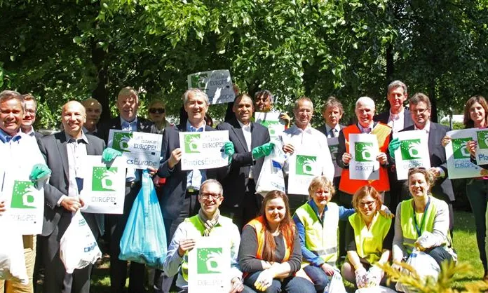 Jornada de neteja d'espais naturals, Let's Clean up Europe (imatge; plasticeurope.org)
