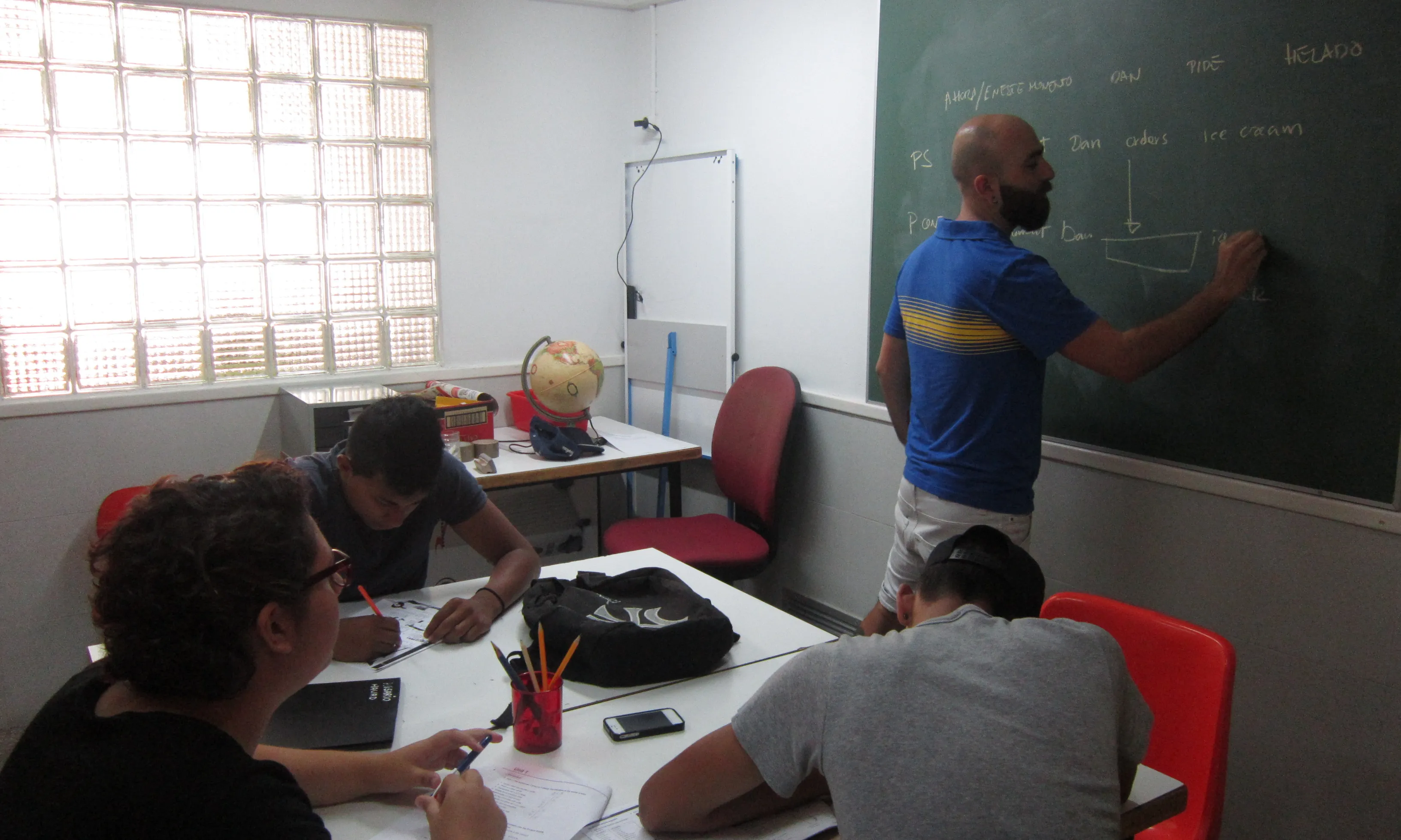 Reforç escolar. Font: Fundació Joan Salvador Gavina