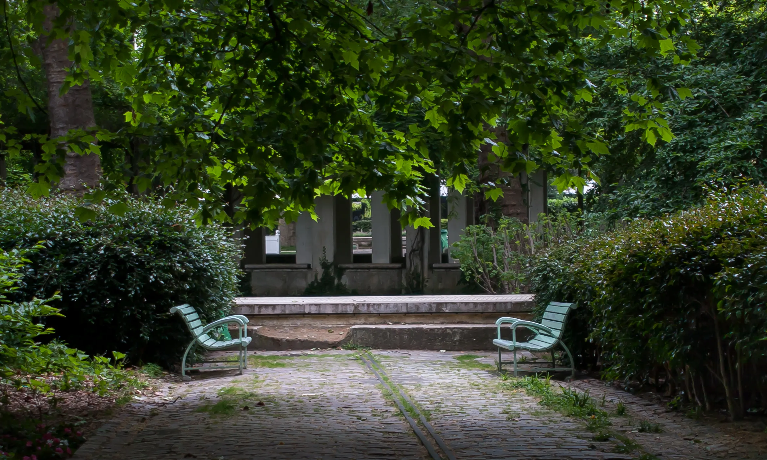"Els dos bancs (imatge: flickr, Jean-François Gornet)