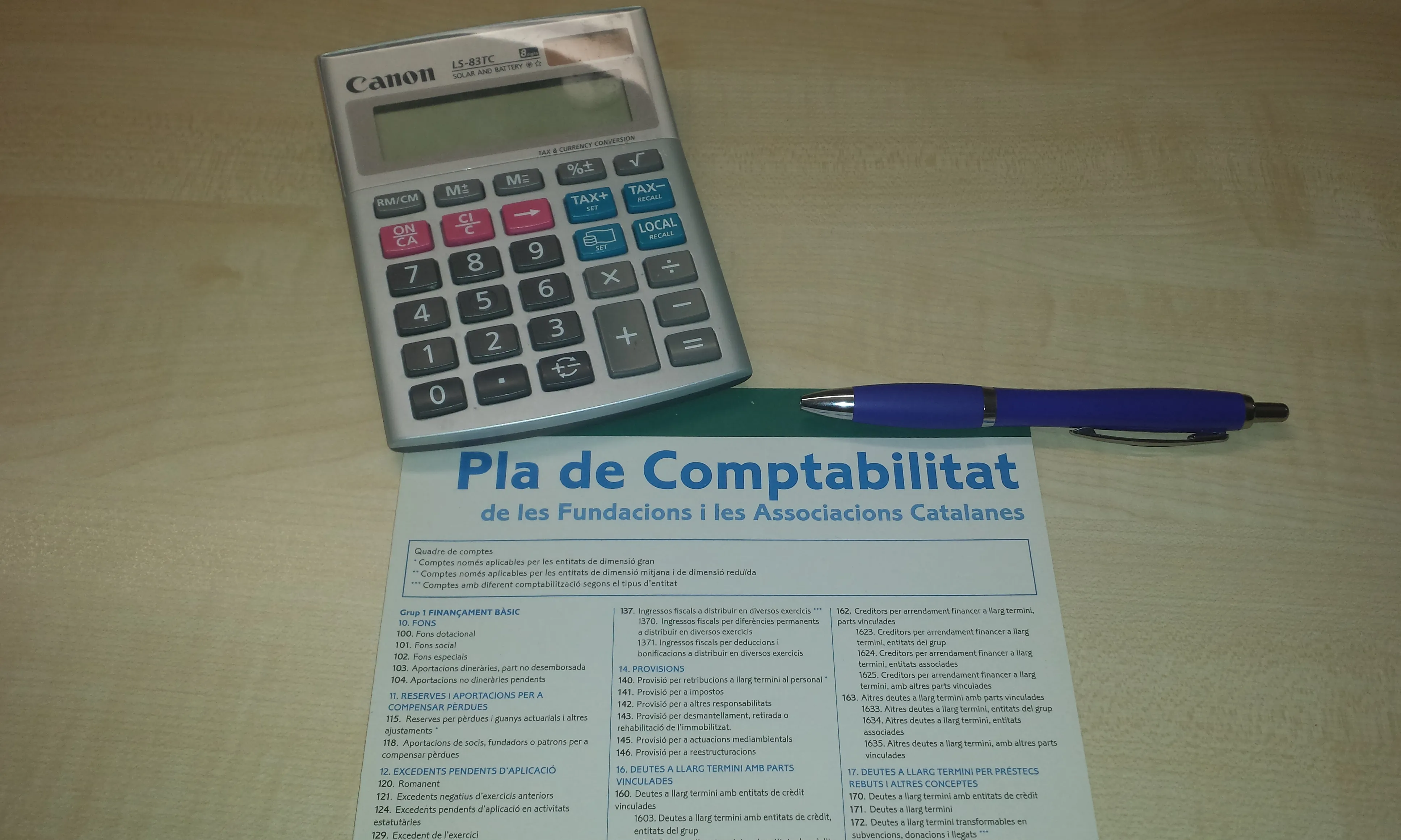 Imatge pla de comptes. Font: Suport Associatiu