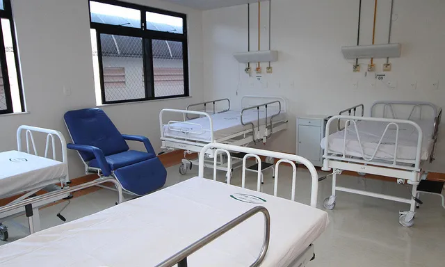 Habitació d'un hospital. Autor: Fotos GOVBA a Flickr