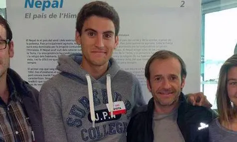 Pep Basart, Martí Lázaro i LLuna Martí en guanyar la beca GAES, acompanyats per Ferran Latorre / Foto: Projecte Chhanga