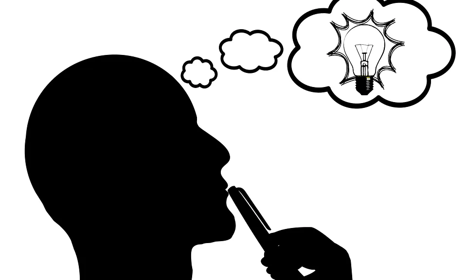 Home pensant en tenir idees creatives. Font: Pixabay