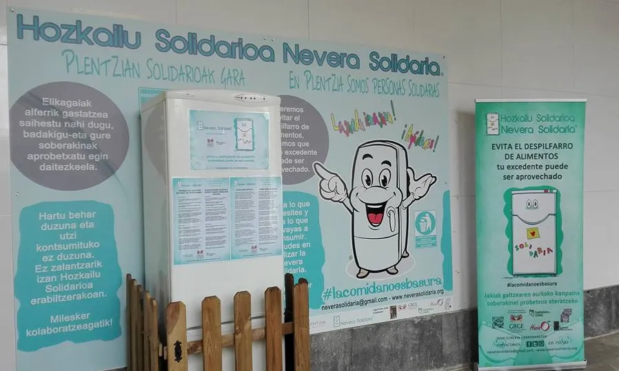 Una de les neveres soldàries del País Basc (imatge: neverasolidaria.org)