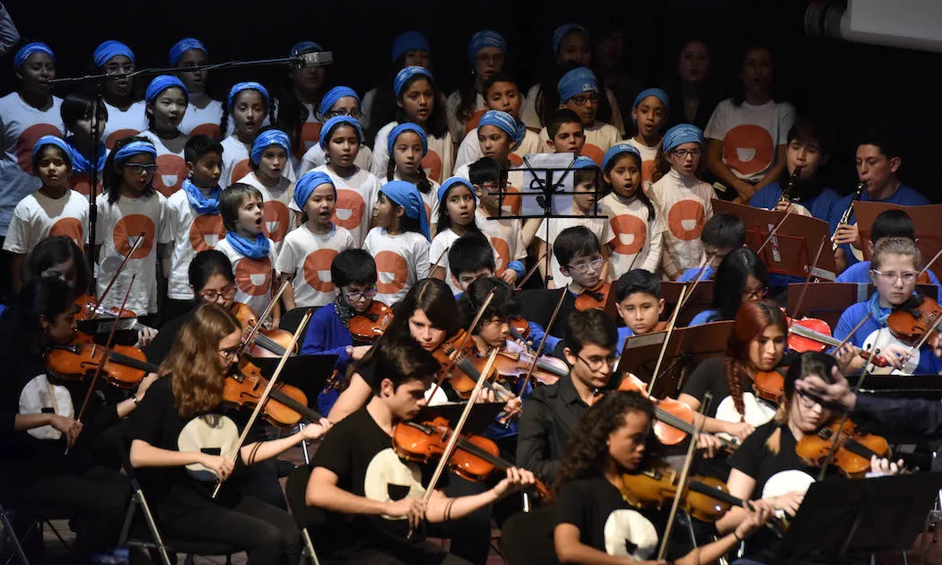 VOZES Orquestra i coral