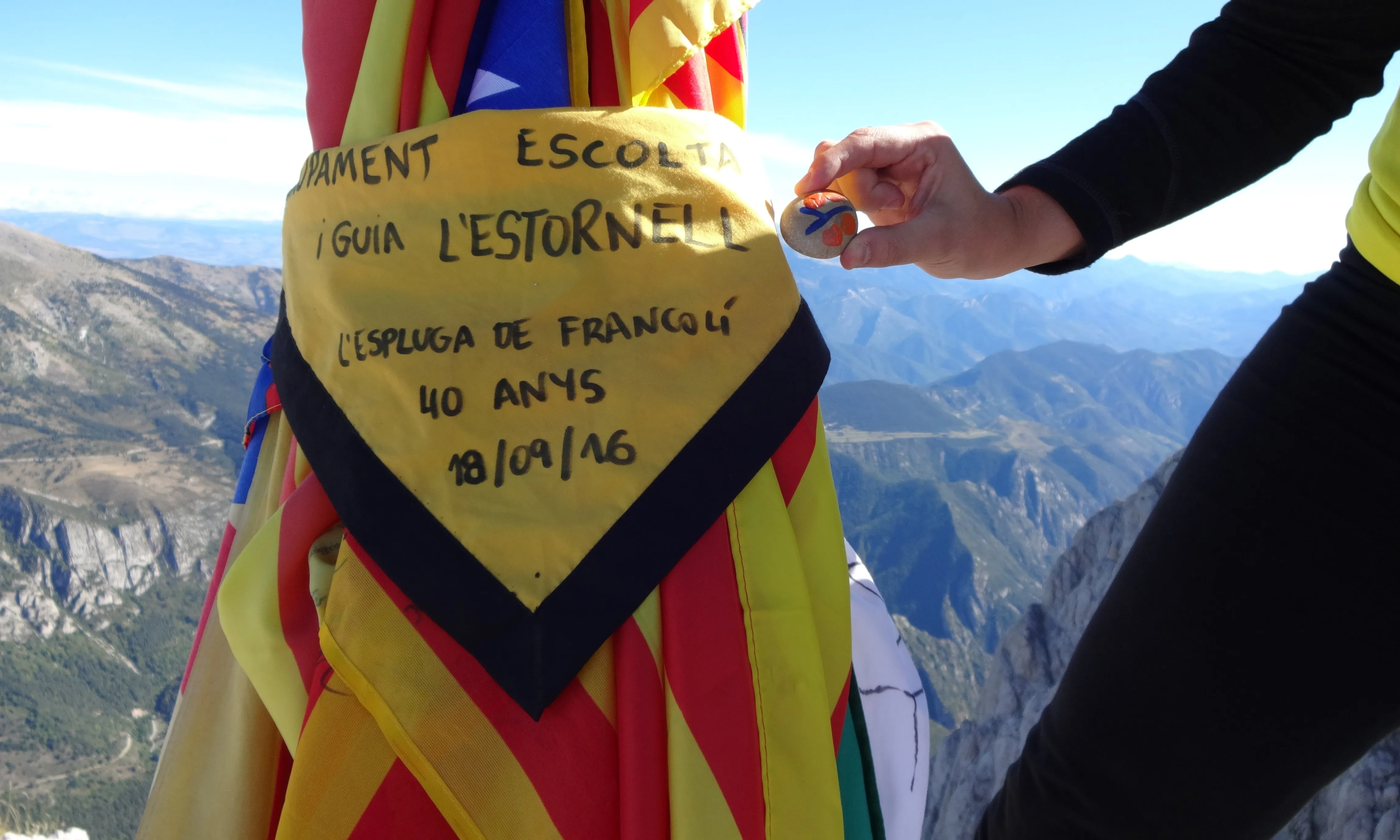 L'AEiG l'Estornell fent un dels cims del projecte "4 Dècades 4 Pics"