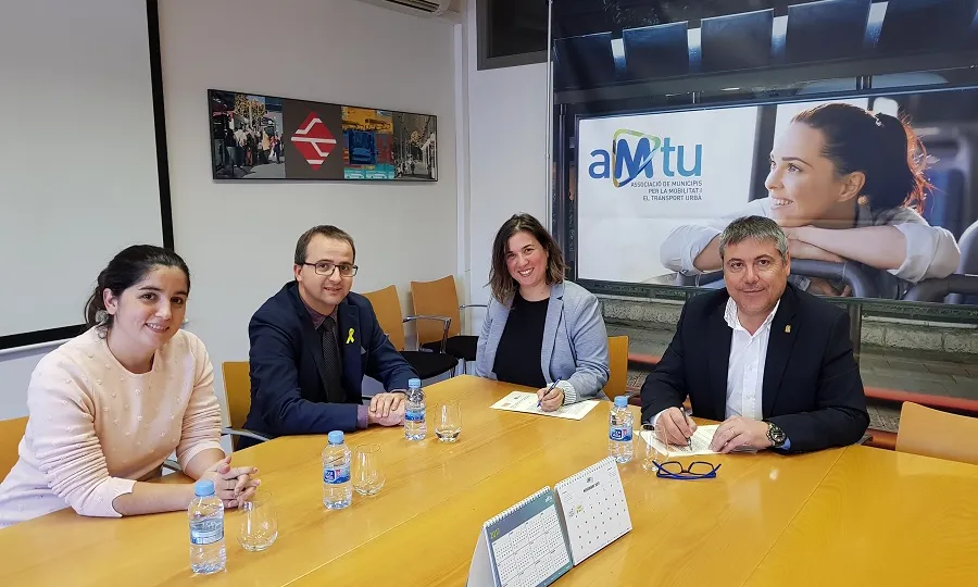 Signatura de conveni de col·laboració entre AMTU i Amputats Sant Jordi