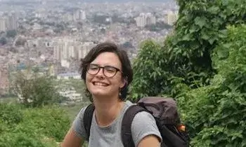 Voluntària amb criatures amb autisme i discapacitat a Kaunas, Lituània