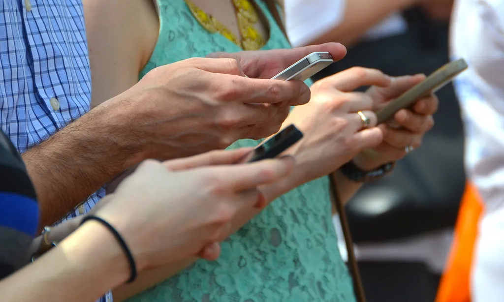 La ciutadania pot fer servir les app per implicar-se amb la ciutat.