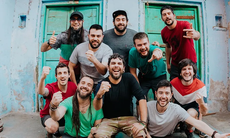 El grup Txarango.