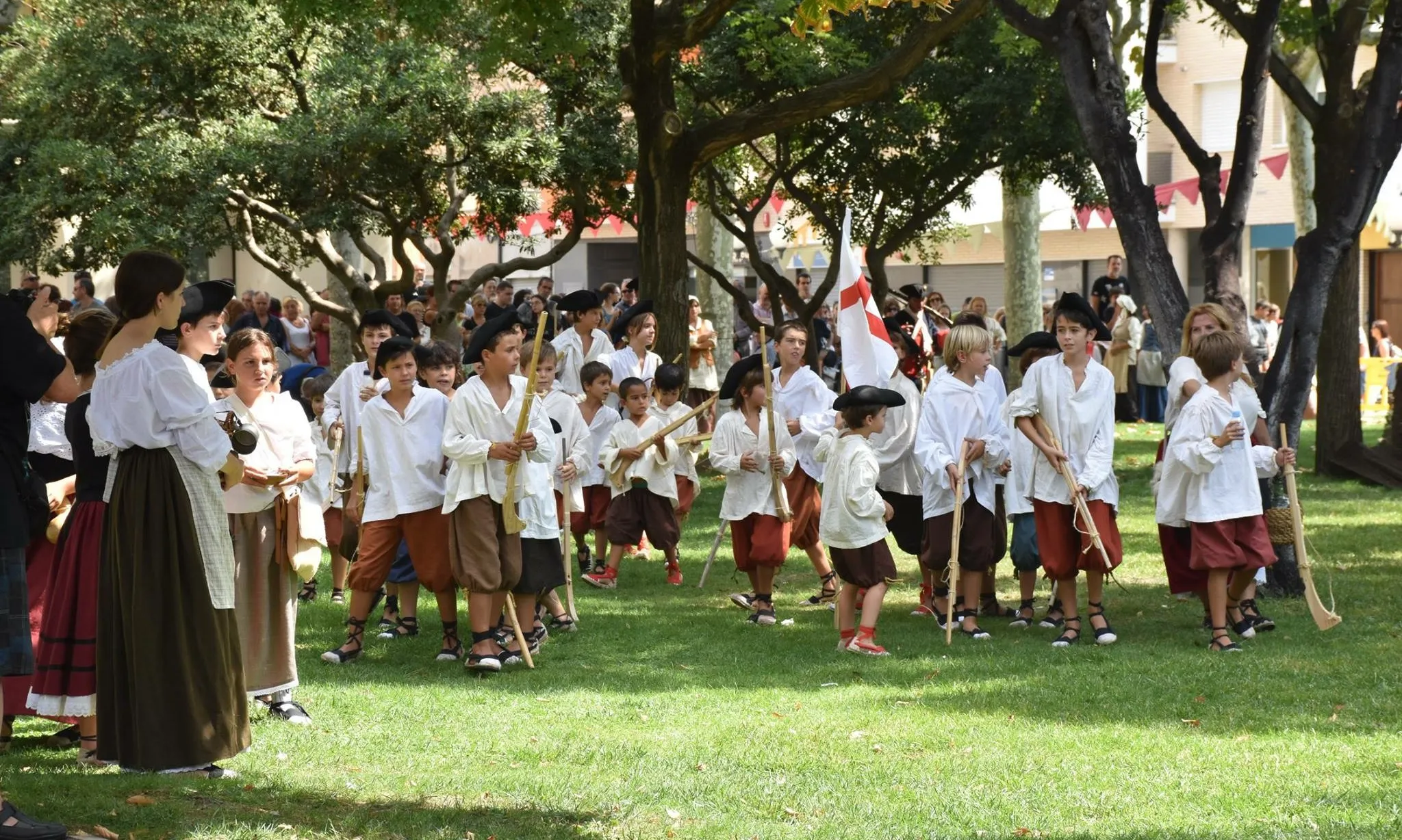 Els infants del poble participen activament de la Festa.