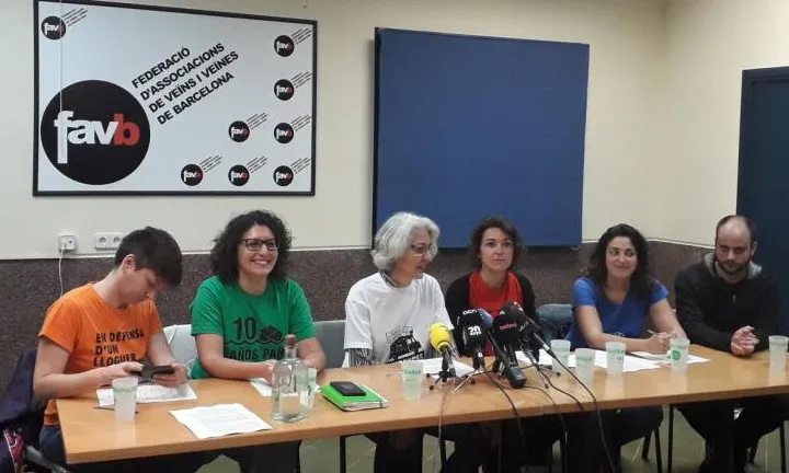 Roda de premsa amb representants de les entitats uqe han fet les demandes