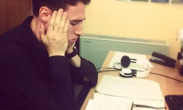 Llegint les bases d'una convocatòria