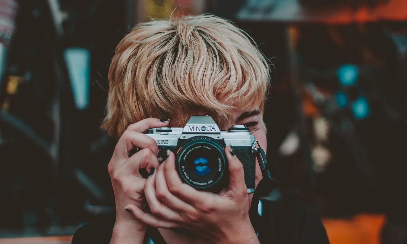 Dona’m Cine va néixer fa 8 anys com a iniciativa d’Entrepobles. Font: Unsplash.